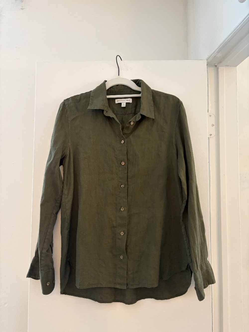 Women's Banana Republic Linen Shirt - Size S